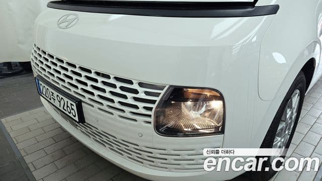 Hyundai Staria 2025 — Şəkil 16/34
