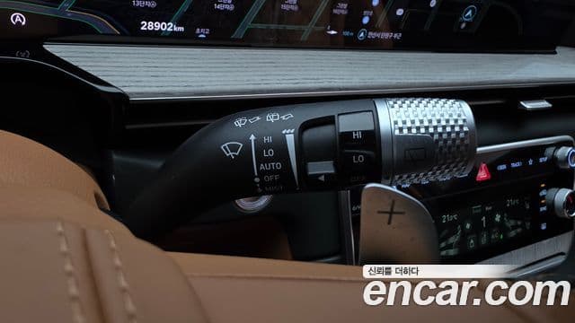Genesis GV80 2023 — Photo 15/30
