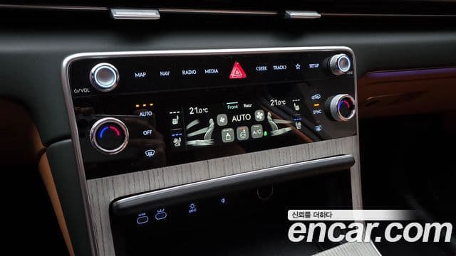 Genesis GV80 2023 — Photo 22/30
