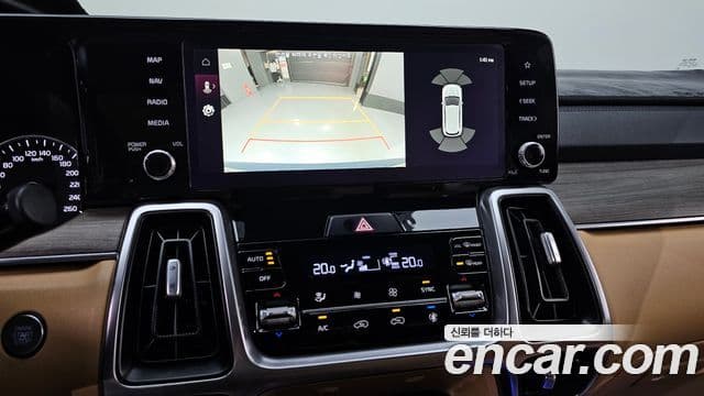 Kia Sorento 2021 — Şəkil 16/20