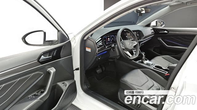 Volkswagen Jetta 2024 — Şəkil 10/20