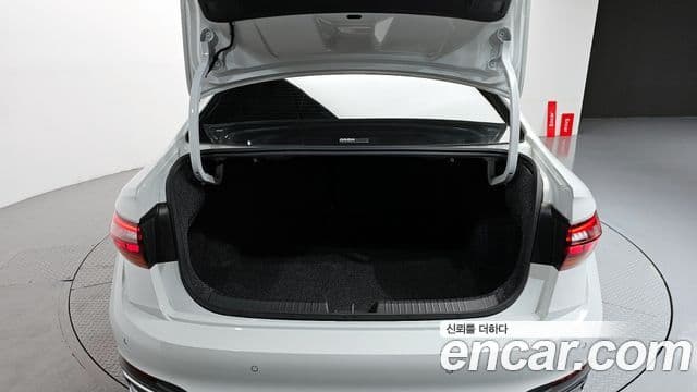Volkswagen Jetta 2024 — Şəkil 18/20