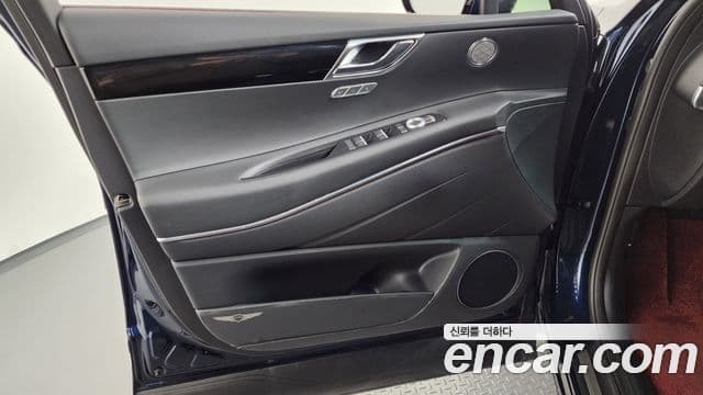Genesis GV80 2020 — Photo 24/36