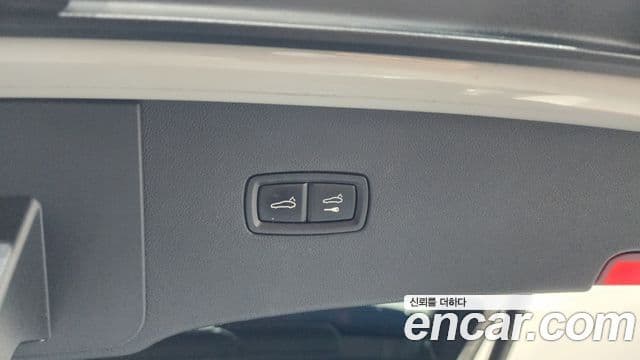 Porsche Cayenne 2021 — Photo 12/40