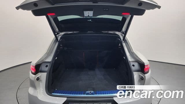 Porsche Cayenne 2021 — Photo 19/40
