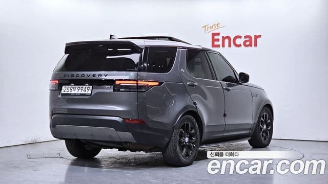 Land Rover Discovery 5 2019 — Şəkil 12/30