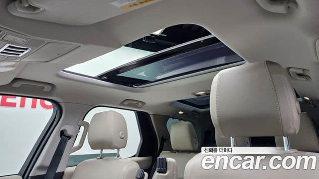 Land Rover Discovery 5 2019 — Şəkil 23/30