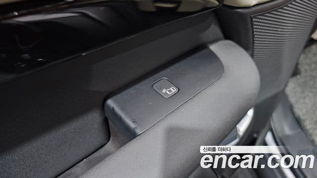 Land Rover Discovery 5 2019 — Şəkil 3/30