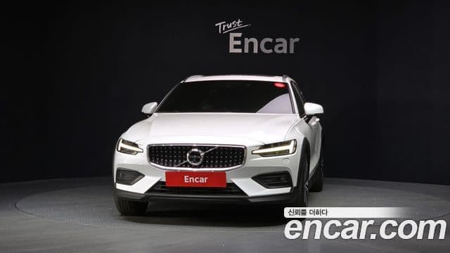 Volvo V60 Cross Country 2020 — ფოტო 3/20