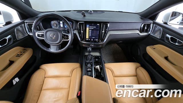 Volvo V60 Cross Country 2020 — ფოტო 7/20