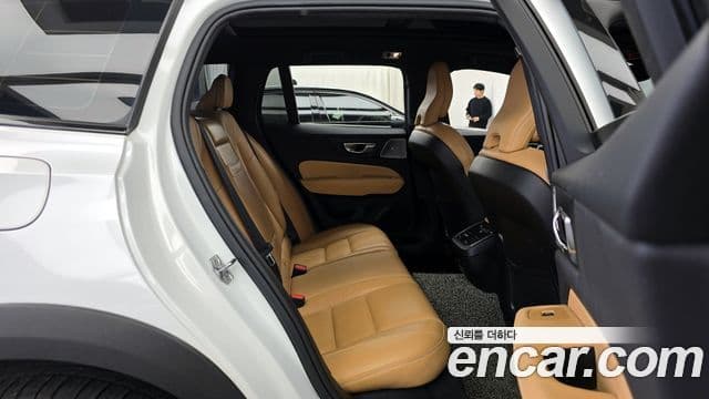 Volvo V60 Cross Country 2020 — ფოტო 12/20