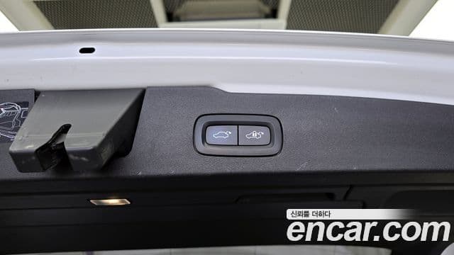 Volvo V60 Cross Country 2020 — Photo 5/33