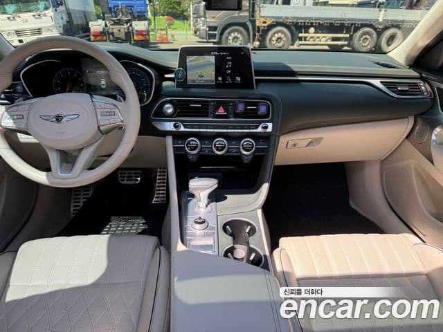 Genesis G70 2018 — ფოტო 8/19