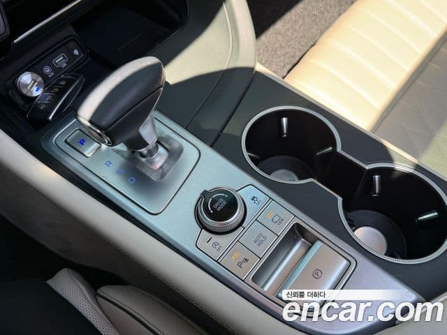 Genesis G70 2018 — ფოტო 13/19