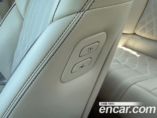 Genesis G70 2018 — ფოტო 15/19