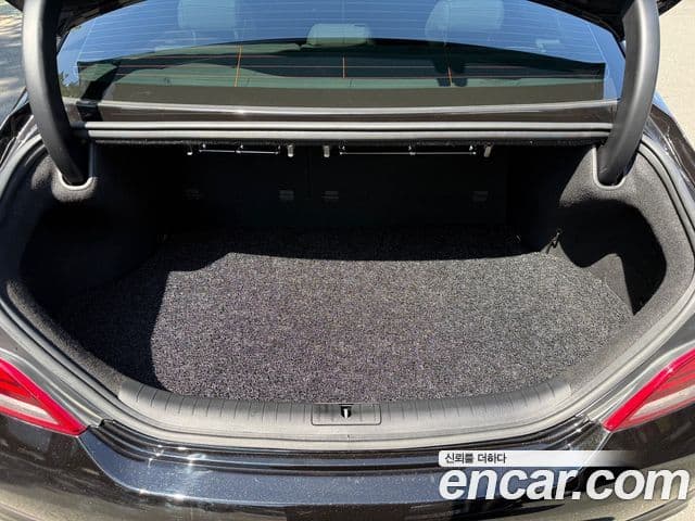 Genesis G70 2018 — ფოტო 16/19
