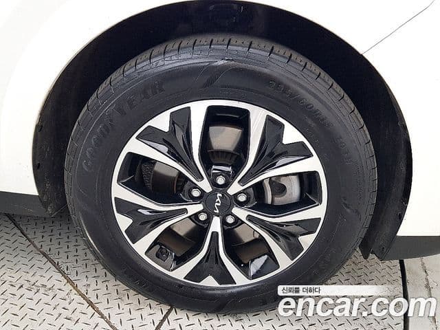 Kia Carnival 2022 — Фото 5/20