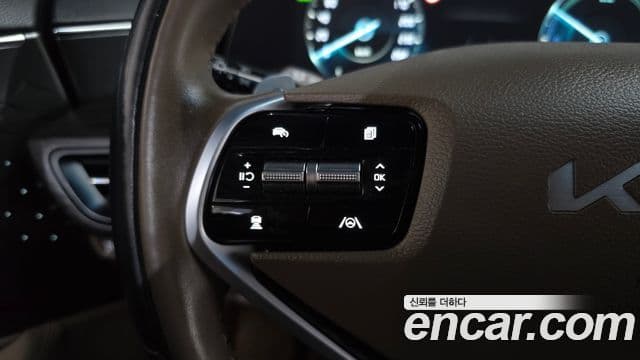 Kia K8 2022 — Şəkil 17/20