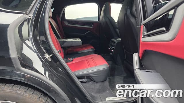 Porsche Cayenne 2025 — Şəkil 12/20