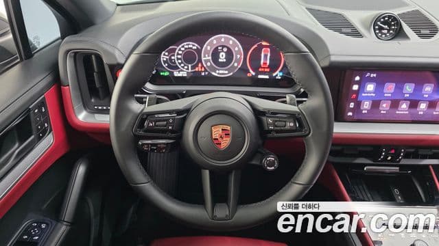 Porsche Cayenne 2025 — Photo 13/20