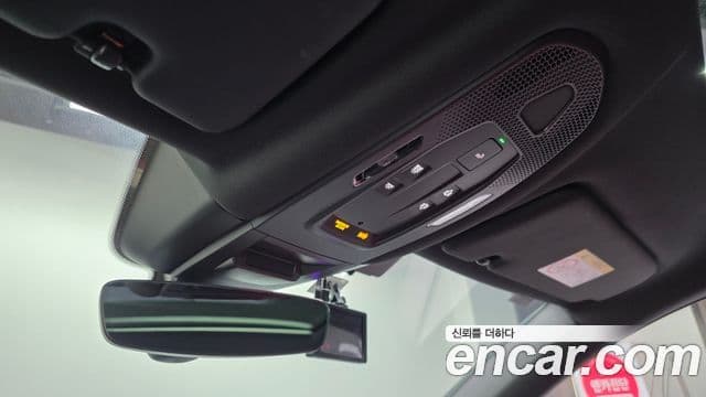 Porsche Cayenne 2025 — Photo 2/20