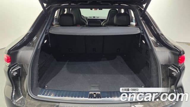 Porsche Cayenne 2025 — Photo 15/20