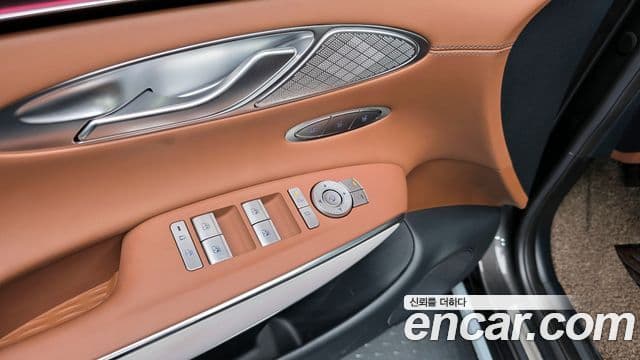 Genesis GV70 2024 — Photo 12/34