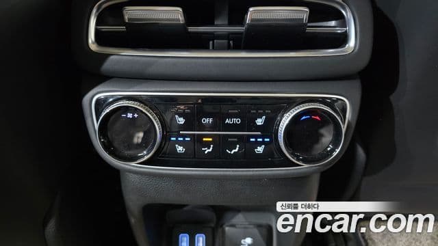 Genesis GV80 2020 — ფოტო 18/20