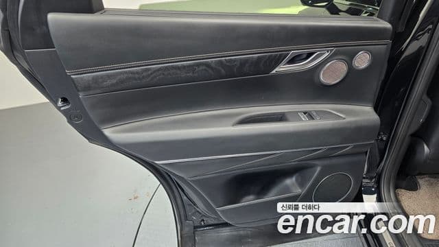 Genesis GV80 2020 — Photo 29/40