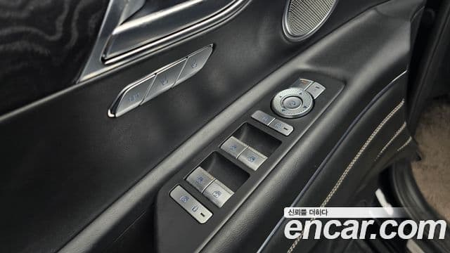 Genesis GV80 2020 — Photo 21/40