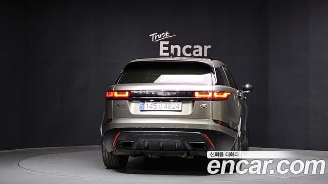Land Rover Range Rover Velar 2019 — ფოტო 4/20