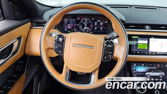Land Rover Range Rover Velar 2019 — ფოტო 13/20