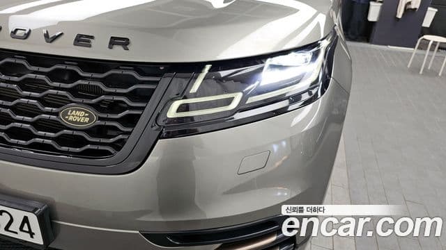 Land Rover Range Rover Velar 2019 — Photo 34/40