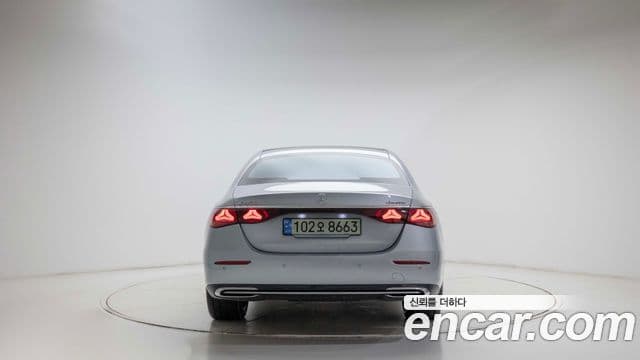 Mercedes-Benz E-Class 2024 — ფოტო 3/20