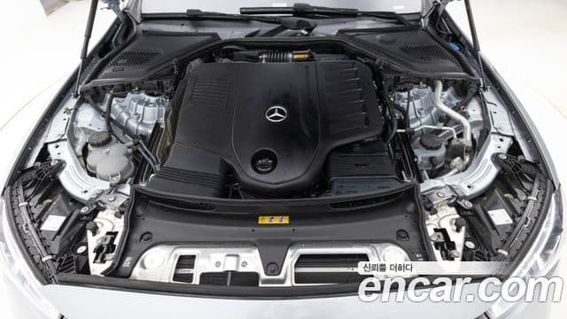 Mercedes-Benz E-Class 2024 — ფოტო 5/20