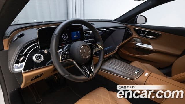 Mercedes-Benz E-Class 2024 — ფოტო 13/20