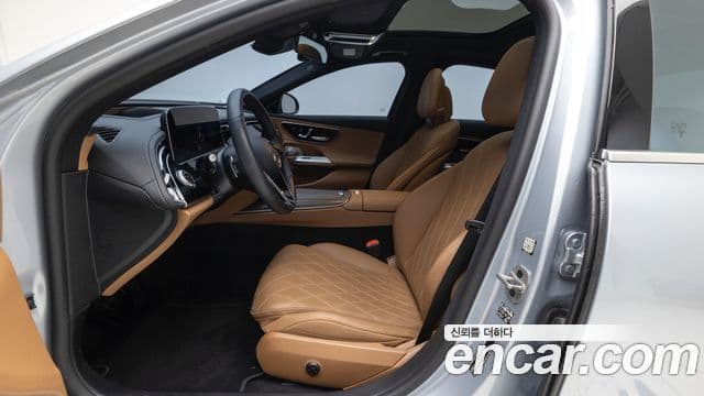 Mercedes-Benz E-Class 2024 — ფოტო 14/20