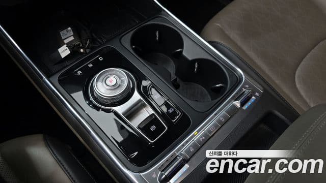 Kia Carnival 2024 — Şəkil 9/20