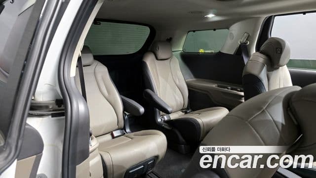 Kia Carnival 2024 — Şəkil 11/20