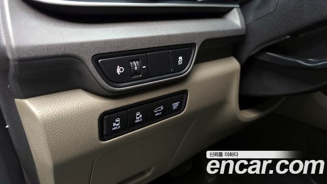 Kia Carnival 2024 — Şəkil 18/20