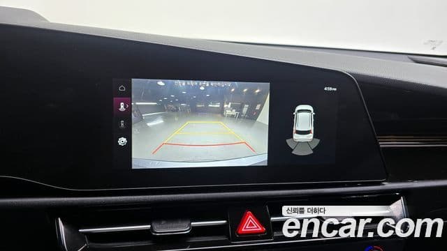 Kia Niro 2023 — ფოტო 14/20