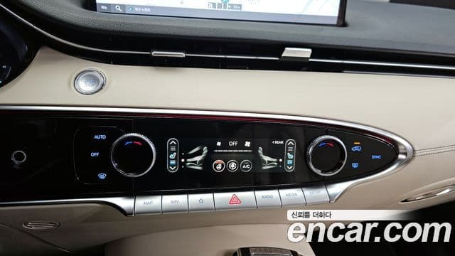 Genesis GV70 2022 — Photo 19/20