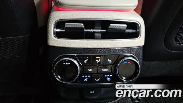 Genesis GV70 2022 — Photo 15/20