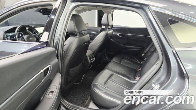 Hyundai Sonata 2020 — ფოტო 11/20