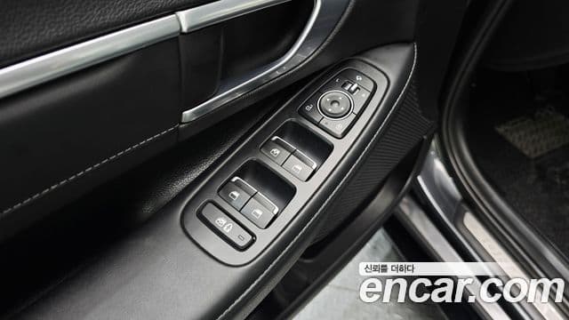 Hyundai Sonata 2020 — ფოტო 14/20