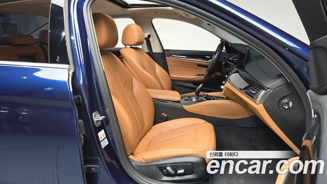 BMW 5 Series 2020 — Şəkil 11/20