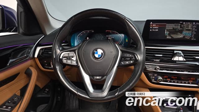 BMW 5 Series 2020 — Şəkil 13/20