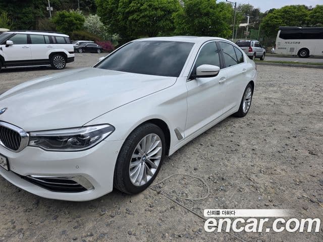BMW 5 Series 2019 — Şəkil 2/5