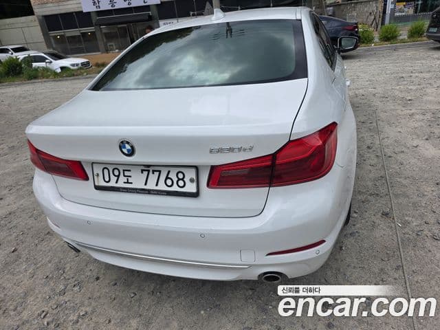 BMW 5 Series 2019 — ფოტო 4/5