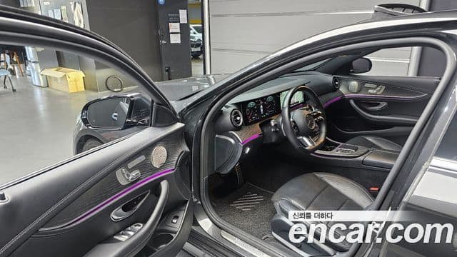 Mercedes-Benz E-Class 2022 — Фото 10/20
